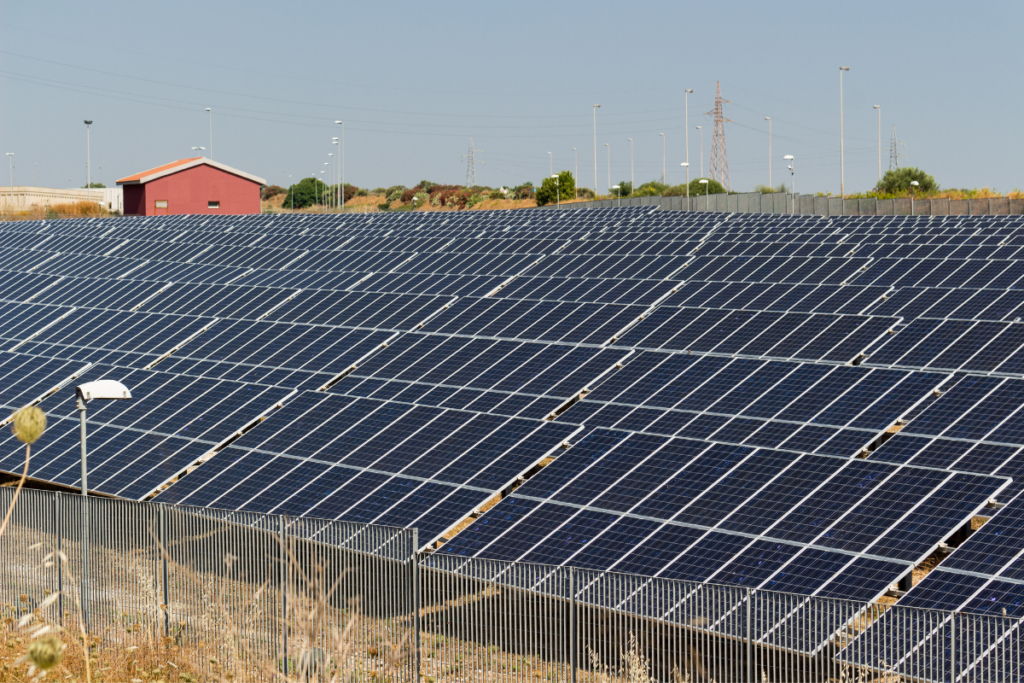 Benefícios da eficiência do painel solar Invest Sustain Energia Solar