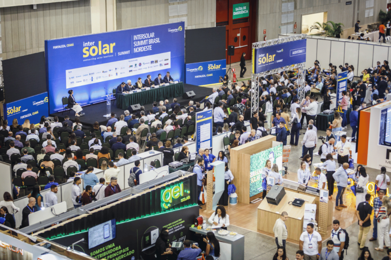 Novo Microinversor Híbrido da AP Sistence na Intersolar 2024 Invest Sustain Energia Solar