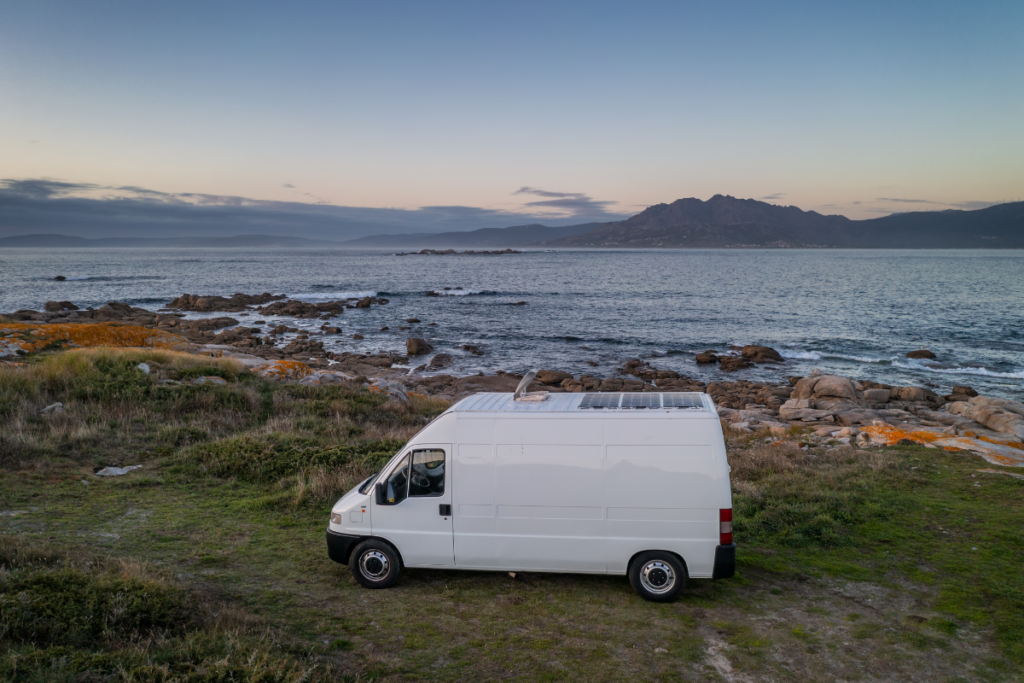 Veículos Utilizados para Motorhomes com Energia Solar Invest Sustain Energia Solar