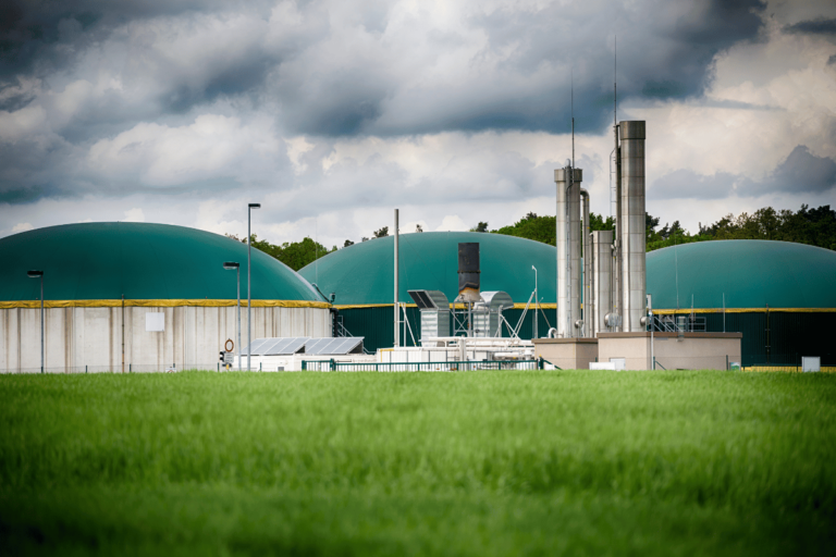 BNDES apoia produção de etanol e energia a partir de biomassa Invest Sustain Energia Solar