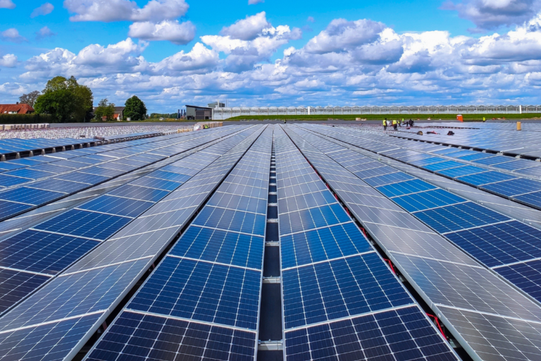 Microsoft expande 389 MW com novos projetos solares Invest Sustain Energia Solar