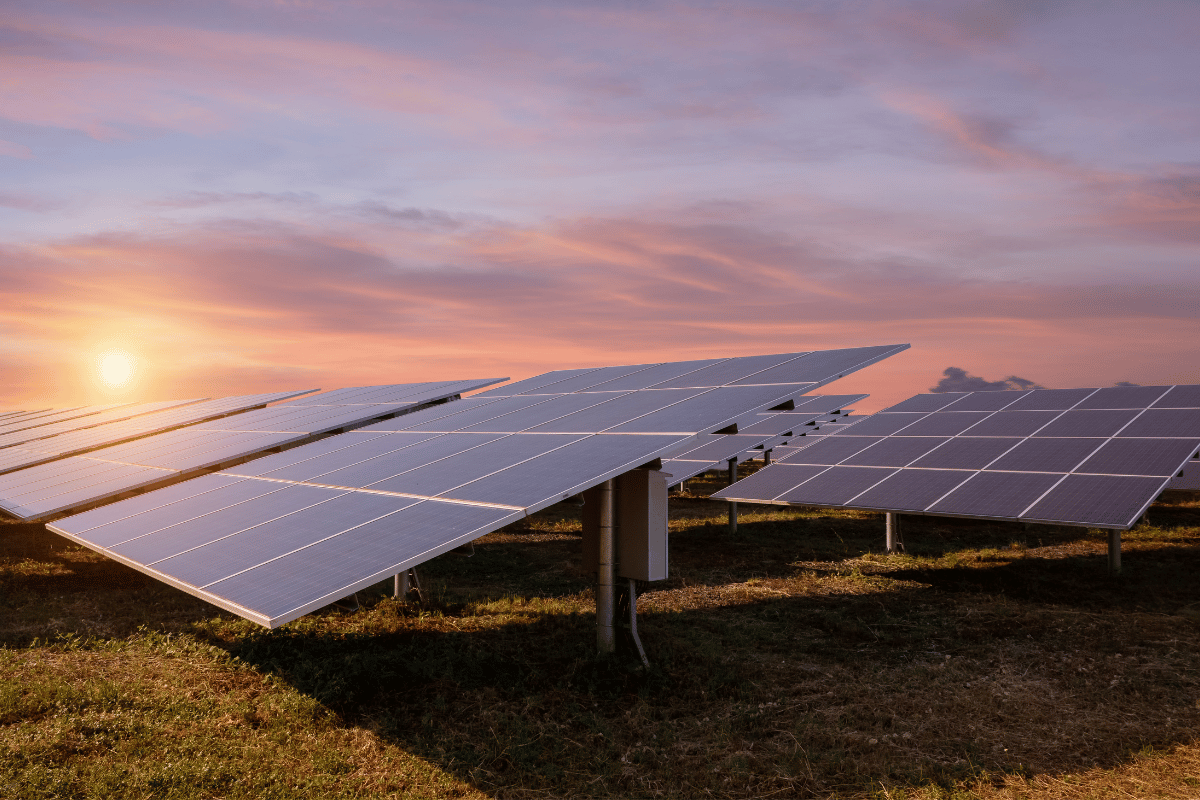 EUA instalaram 50 GW de energia solar em 2024 Invest Sustain Energia Solar