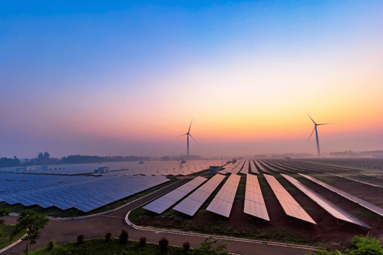 Mundo acrescentou 550 GW de energia solar em 2024 Invest Sustain Energia Solar