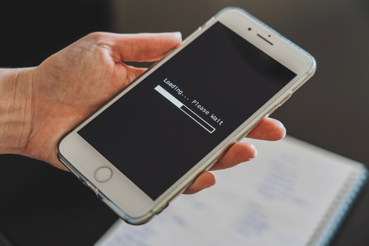 Parceria Elon Musk e Apple Como a Starlink vai levar internet ao seu iPhone em qualquer lugar Invest Sustain Energia Solar